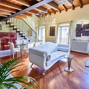 Luxury Design Loft - piazza Pontida , Bergamo Italia